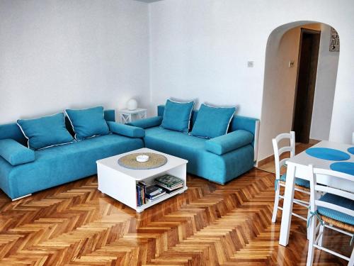 Area tempat duduk di Apartment Bojana by Interhome
