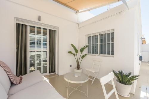 Carretería Penthouse, by Homing U