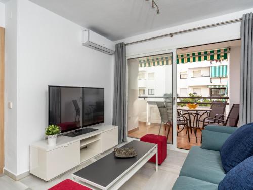 TV a/nebo společenská místnost v ubytování Apartment Carihuela Playa-2 by Interhome
