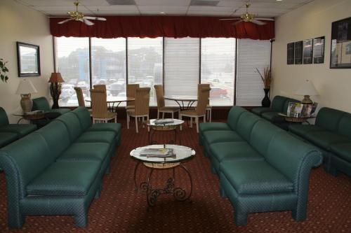 Schooner II Beach and Racquet Club photo 29
