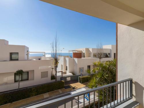 een uitzicht vanaf het balkon van een gebouw bij Apartment Samara Resort by Interhome in Marbella