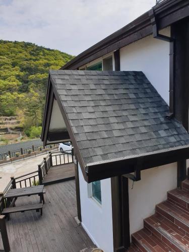 別荘から撮影された、または一般的な山の景色