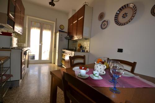 Η κουζίνα ή μικρή κουζίνα στο Magenta Apartment