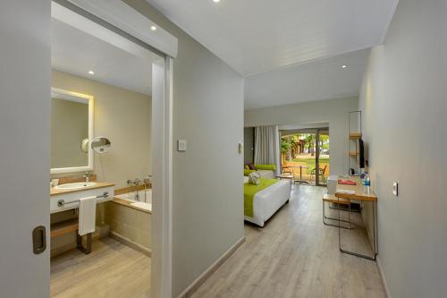 グランベにあるMauricia Beachcomber Resort & Spaのギャラリーの写真