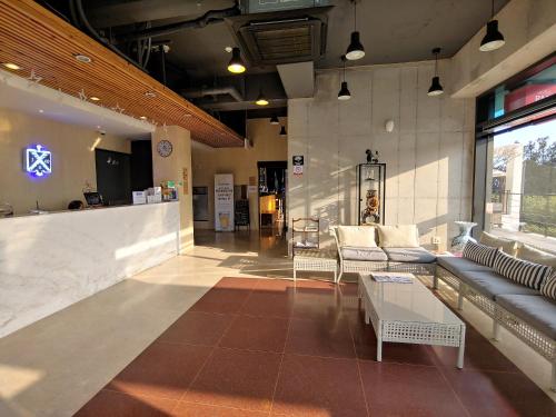 Μια τηλεόραση ή/και κέντρο ψυχαγωγίας στο Hotel Stay Interview Jeju
