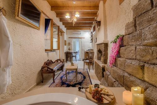 Posezení v ubytování Koukos Rhodian Guesthouse - Adults Only