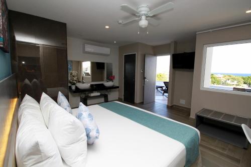 Katil atau katil-katil dalam bilik di Illusion Xpress I Attraction Hotel Deluxe