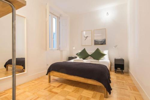 Wide & Bright 4 Families by LovelyStay