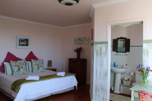 Katil atau katil-katil dalam bilik di Bluebottle Guesthouse