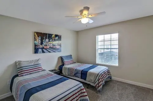 B - New 4 Bedroom Home - 5 Miles to Disney - Free Water Park - Private Pool photo 27