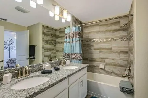 B - New 4 Bedroom Home - 5 Miles to Disney - Free Water Park - Private Pool photo 31