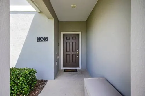B - New 4 Bedroom Home - 5 Miles to Disney - Free Water Park - Private Pool photo 5