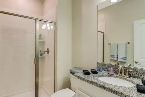 B - New 4 Bedroom Home - 5 Miles to Disney - Free Water Park - Private Pool photo 34