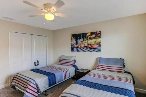 B - New 4 Bedroom Home - 5 Miles to Disney - Free Water Park - Private Pool photo 28