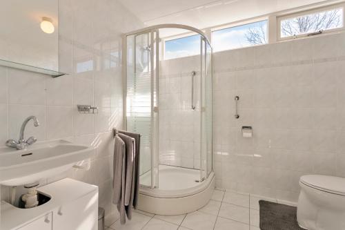 Koupelna v ubytování Alexanderpark 13 - Ouddorp Vieux village NOT INTENDED FOR COMPANY OR WORK-RELATED STAYS