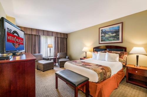 Postel nebo postele na pokoji v ubytování Winnemucca Inn & Casino