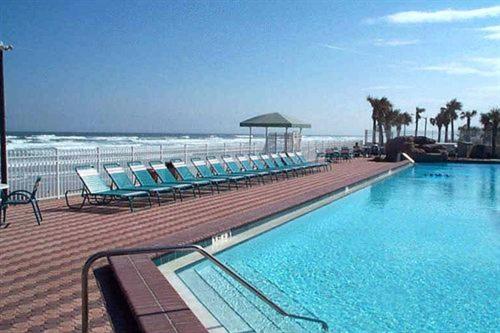 Gallery image of Getaway That's Fit for a King in Daytona Beach