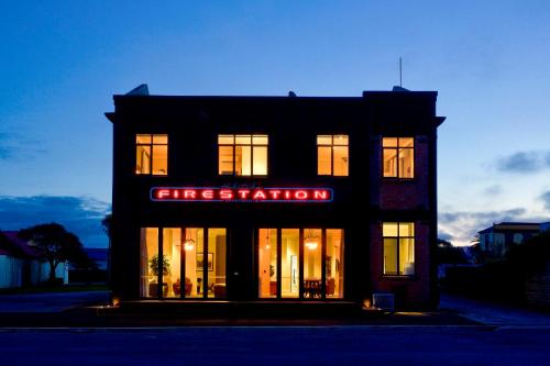 Hokitika Fire Station Boutique Accommodation — Property building