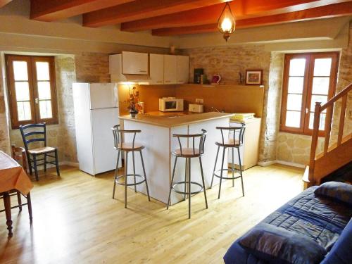 Η κουζίνα ή μικρή κουζίνα στο Holiday Home Maison Bonneval by Interhome