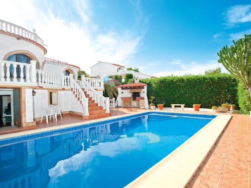 Villa con piscina y casa en Holiday Home Vina by Interhome en Balcon del Mar