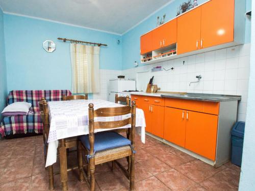 Kuchyň nebo kuchyňský kout v ubytování Holiday Home Marica by Interhome