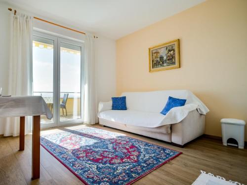 Ένα ή περισσότερα κρεβάτια σε δωμάτιο στο Apartment Silvana-3 by Interhome