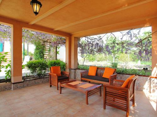 Κήπος έξω από το Holiday Home Marina by Interhome
