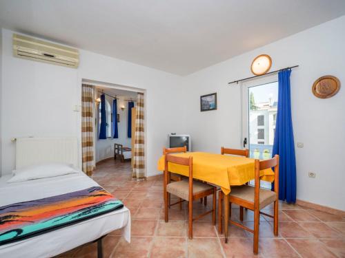 Apartment Hilde Blue-8 by Interhome