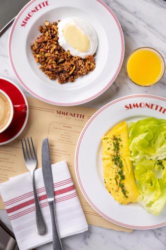 Φαγητό σε αυτό το ξενοδοχείο ή κάπου εκεί κοντά