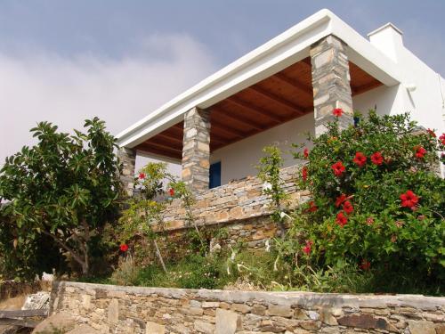Gallery image of Manthos Place in Mylopotas
