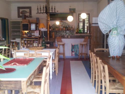 Un restaurante o sitio para comer en L'Asino Vola