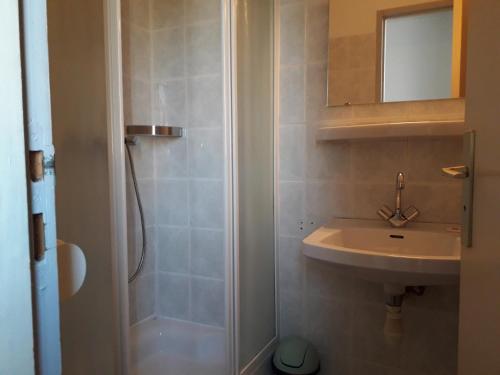 Gallery image of Hotel Le Terminus in Le Lavandou