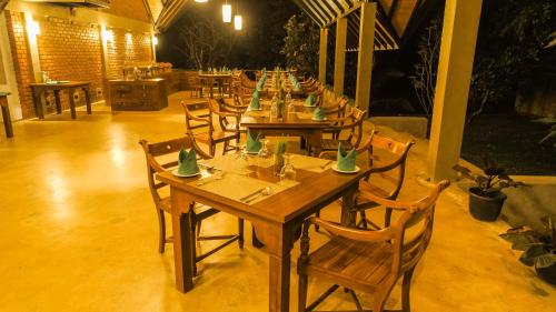 Restaurace v ubytování Go Go Green Resort