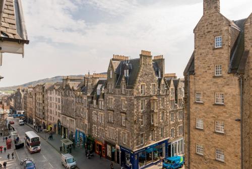 Vista generica su Edimburgo o vista sulla città dall'interno dell'appartamento