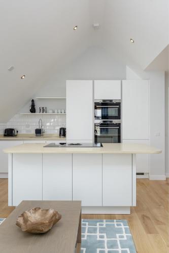 Cucina o angolo cottura di Destiny Scotland - Royal Mile Residence