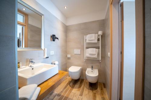 Koupelna v ubytování B City Hotel