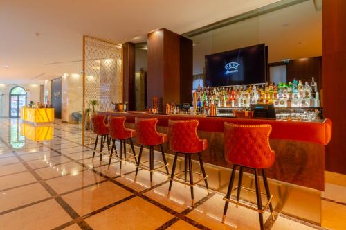 Lounge atau bar di TURIM Boulevard Hotel