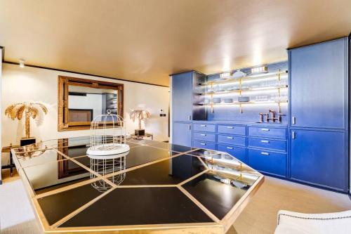 Luxurious loft facing the Pantheon