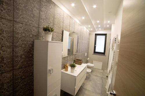 A bathroom at Anna & Alfredo bed and breakfast