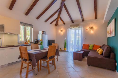 Kuchyň nebo kuchyňský kout v ubytování Apartman Madlen