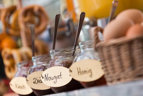 Mad på hotellet eller i nærheden