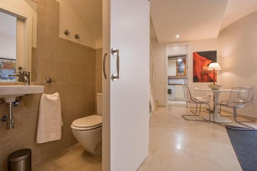 Afbeelding uit fotogalerij van Mirador Duplex Terrace 5 pax in Sevilla