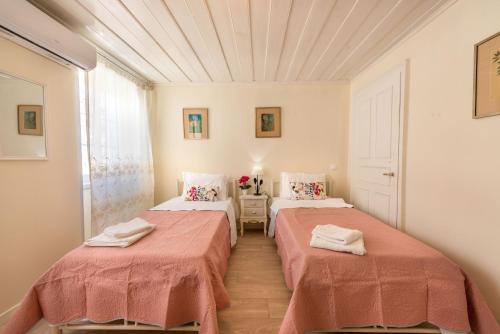 The Artist's Apartment by Konnect, Old Corfu Town