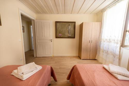 The Artist's Apartment by Konnect, Old Corfu Town