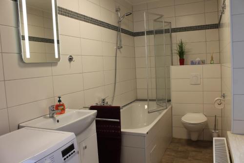 Ένα μπάνιο στο Ferienwohnung unter den Schlössern bei Jena