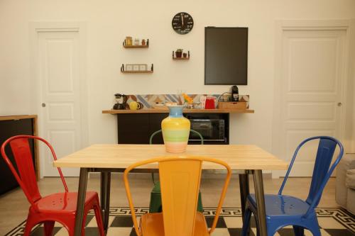 Zdjęcie z galerii obiektu Quartieri Home Holiday w mieście Neapol