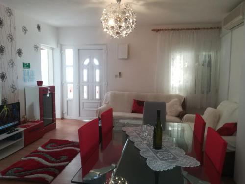 Posedenie v ubytovaní Apartman Aria & Amadea