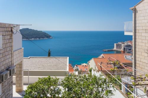 Apartment Jakov i Lucija - Sea View Terrace & FREE PARKING