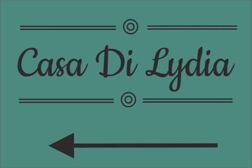 two arrows with the text casa de la lucida at La Villa "Casa di Lydia" in Gavalochori