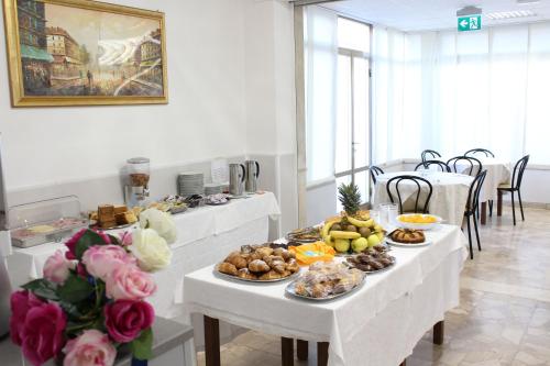 Gallery image of Hotel Luca in Lido di Camaiore
